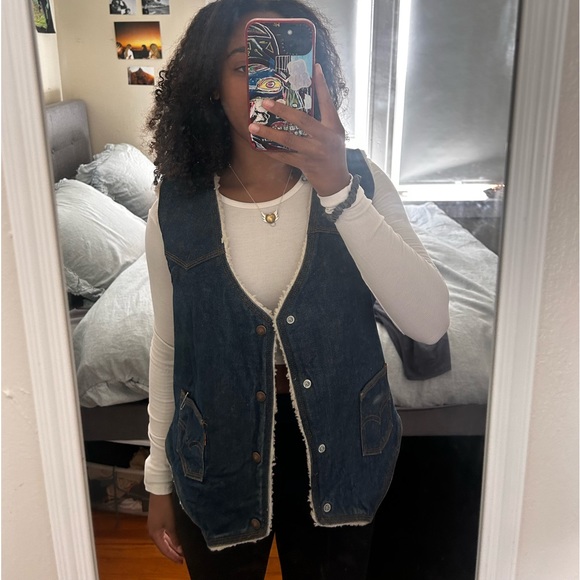Vintage Levi’s Sherpa Vest - Picture 1 of 4